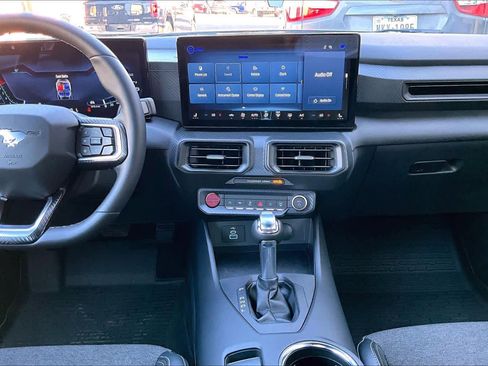 Used 2025 Ford Mustang Coupe image 7