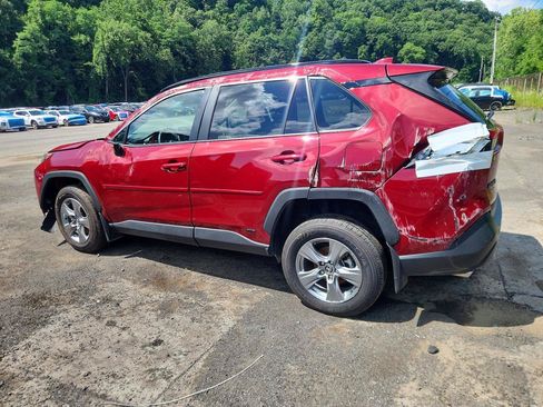 Used 2025 Toyota RAV4 XLE AWD/4WD image 4