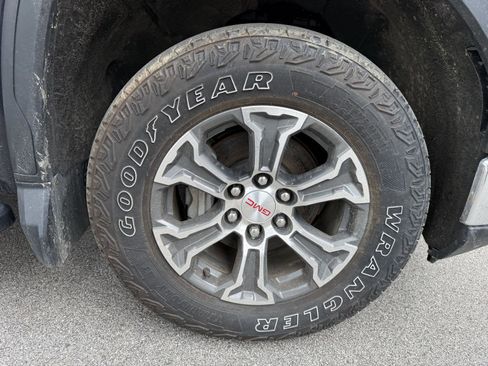 Used 2023 GMC Sierra 1500 SLE w/ X31 Off-Road Package AWD/4WD image 14