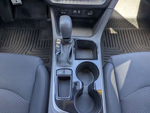Used 2018 Hyundai Sonata SE FWD image 19