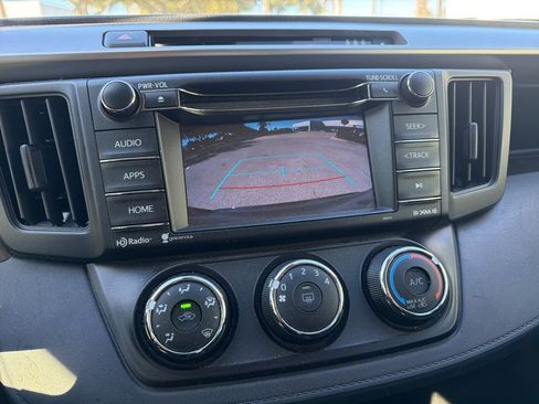 Used 2018 Toyota RAV4 LE image 13