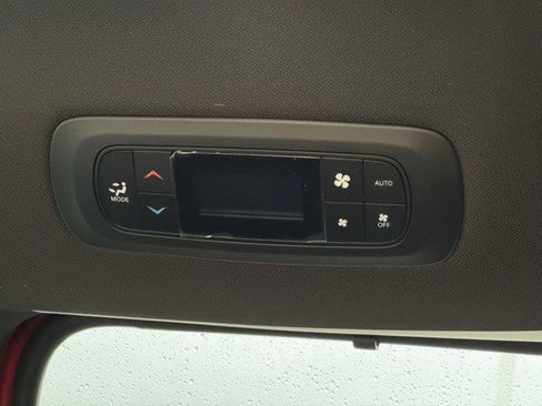 New 2026 Chrysler Pacifica Select image 31