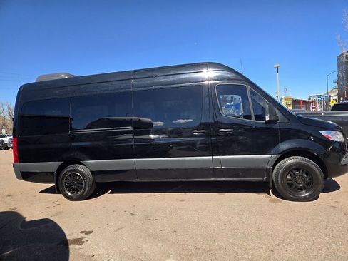 Used 2019 Mercedes-Benz Sprinter 2500 w/ Driver Convenience Package image 11