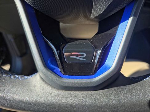 Used 2024 Volkswagen Golf R image 21