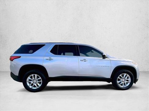 Certified 2021 Chevrolet Traverse LT image 5