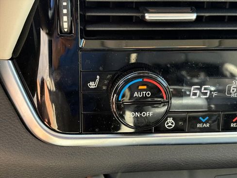 Certified 2023 Nissan Rogue SL w/ SL Premium Package image 14