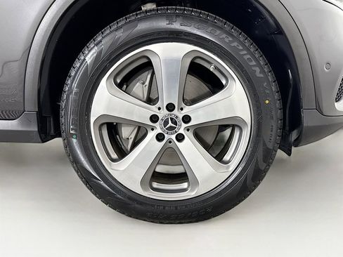 Used 2022 Mercedes-Benz GLC 300 image 32