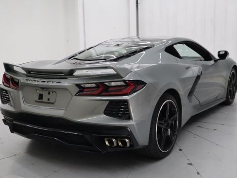 Used 2023 Chevrolet Corvette Stingray Preferred Cpe w/ Z51 Performance Package RWD image 3