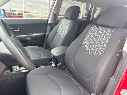 Used 2010 Kia Soul + w/ Audio Pkg FWD image 11