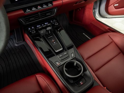 Used 2025 Porsche 911 Targa 4 GTS image 18