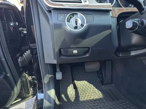 Used 2014 Mercedes-Benz E 350 4MATIC Sedan image 12