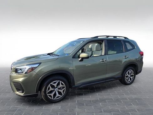 Used 2021 Subaru Forester Premium AWD/4WD image 3