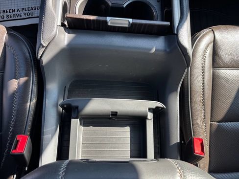 Used 2021 GMC Yukon XL Denali AWD/4WD image 24
