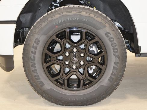 New 2025 Ford F150 XLT w/ Equipment Group 302A MID image 30