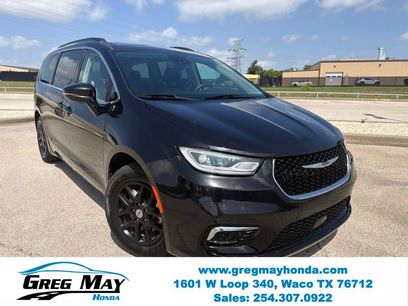 Used 2022 Chrysler Pacifica Touring-L