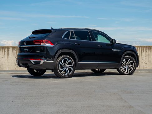 Used 2020 Volkswagen Atlas Cross Sport SEL Premium AWD/4WD image 4