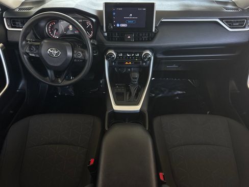 Used 2025 Toyota RAV4 XLE FWD image 12