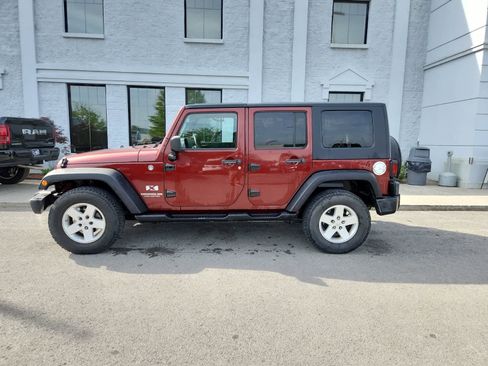 Used 2008 Jeep Wrangler Unlimited X AWD/4WD image 2