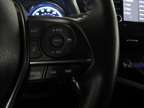 Used 2023 Toyota Camry SE image 5