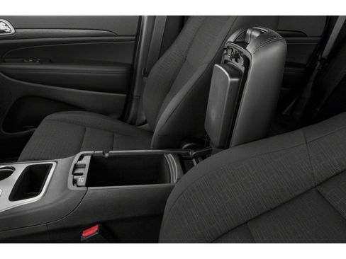 Used 2019 Jeep Grand Cherokee Altitude AWD/4WD image 9