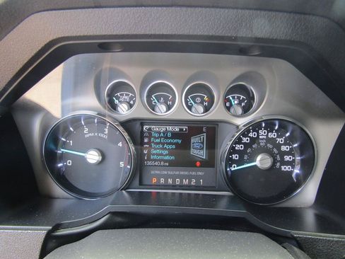 Used 2015 Ford F250 Lariat w/ Chrome Package RWD image 15