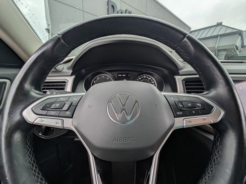 Used 2021 Volkswagen Atlas SE image 23