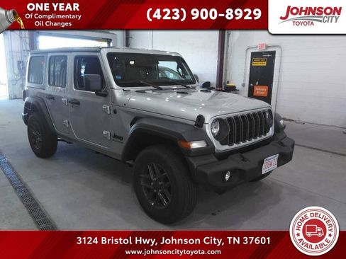 Used 2024 Jeep Wrangler Unlimited Sport AWD/4WD image 1