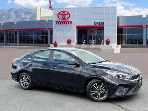 Used 2023 Kia Forte LXS w/ LXS Technology Package FWD image 1