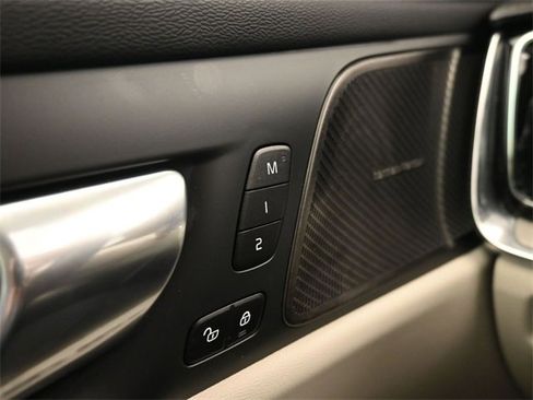 Used 2024 Volvo S60 B5 Ultimate image 29