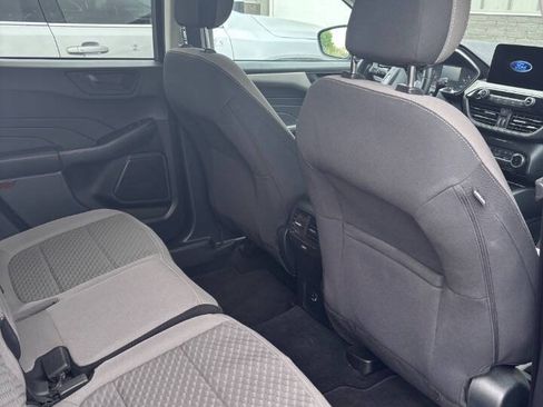 Used 2022 Ford Escape SE w/ Cold Weather Package AWD/4WD image 5