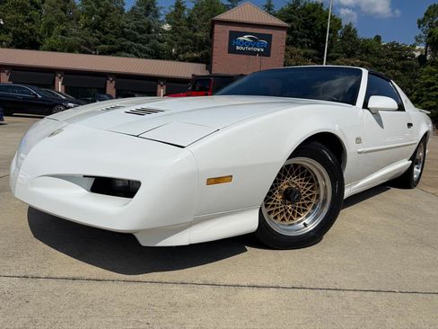 Used 1991 Pontiac Firebird Trans Am RWD image 1