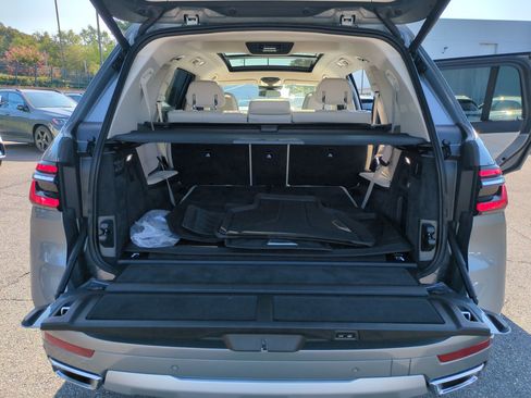 Used 2025 BMW X7 xDrive40i w/ Executive Package AWD/4WD image 33
