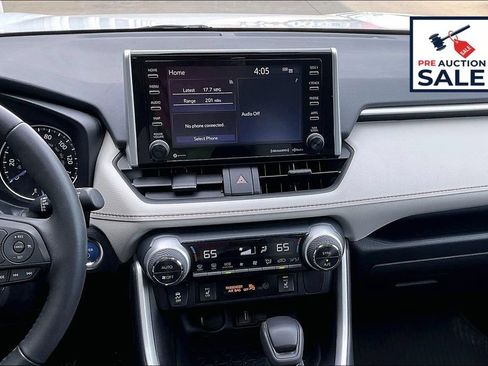 Used 2021 Toyota RAV4 XLE w/ Convenience Package AWD/4WD image 6