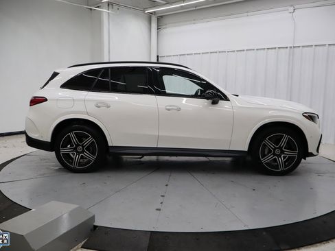 Used 2024 Mercedes-Benz GLC 300 image 2
