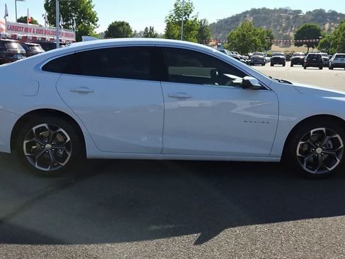 Used 2023 Chevrolet Malibu LT FWD image 9