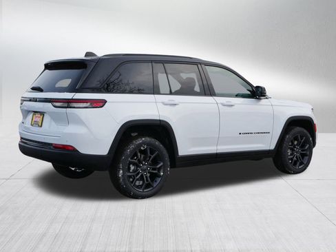 New 2025 Jeep Grand Cherokee Limited image 7