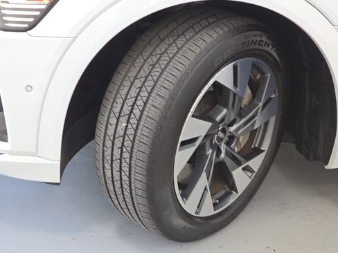 Certified 2023 Audi e-tron Premium Plus w/ Premium Plus Package AWD/4WD image 33