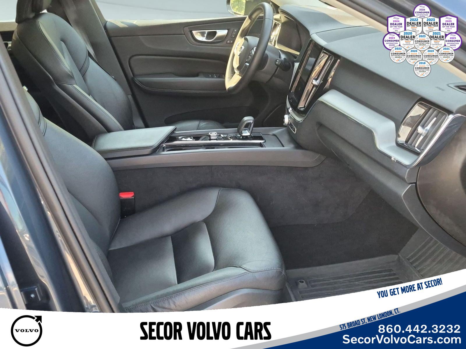 Used 2024 Volvo XC60 B5 Core w/ Climate Package AWD/4WD image 23