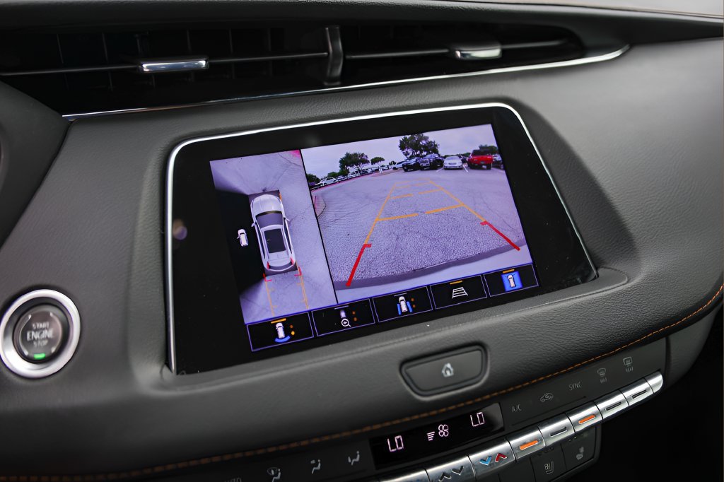 Certified 2023 Cadillac XT4 Sport FWD image 17