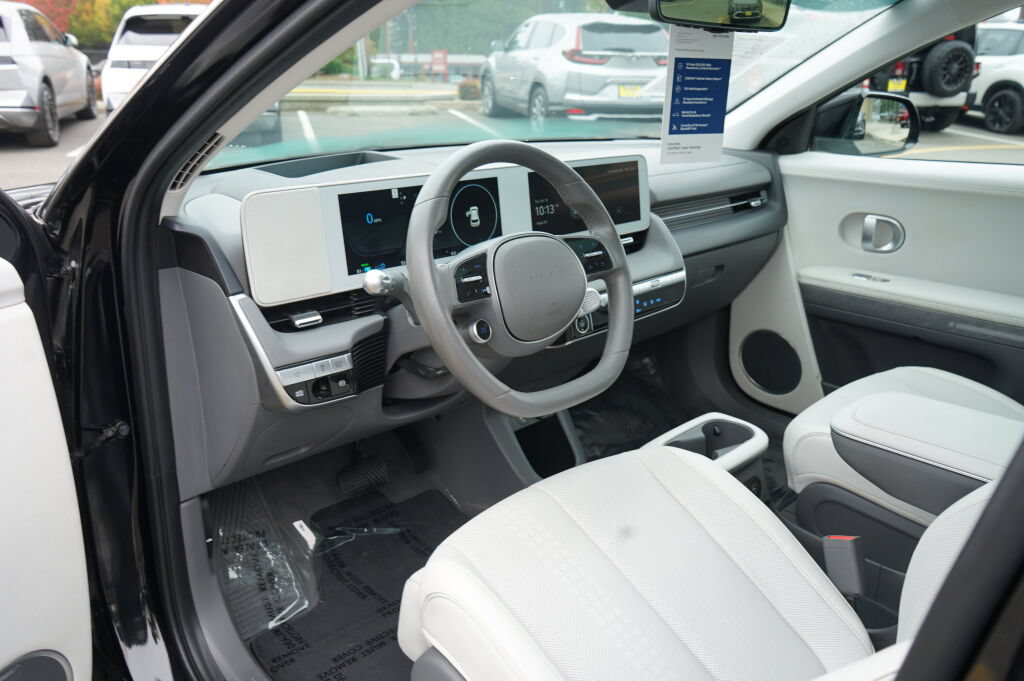 Certified 2024 Hyundai Ioniq 5 Limited RWD image 16