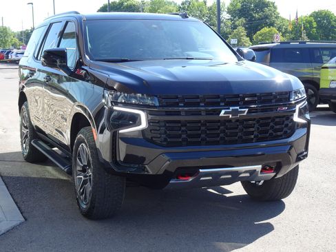 Used 2023 Chevrolet Tahoe Z71 w/ Luxury Package AWD/4WD image 6
