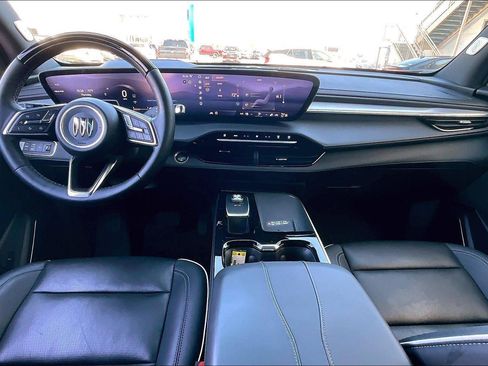 Used 2025 Buick Enclave Avenir w/ Super Cruise Package image 15