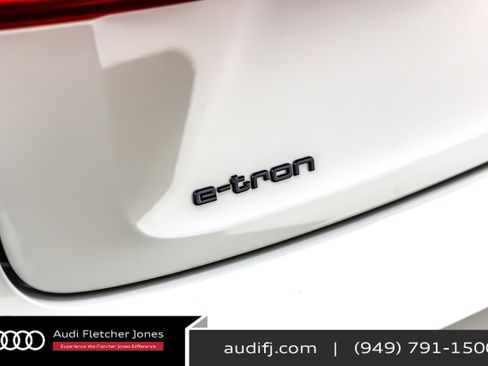 Used 2022 Audi e-tron Chronos w/ Chronos Package image 20