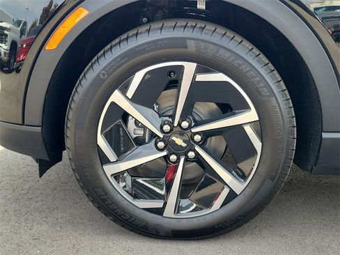 New 2026 Chevrolet Equinox EV LT image 21