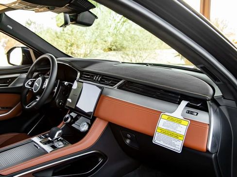 New 2026 Jaguar F-PACE R-Dynamic S image 28