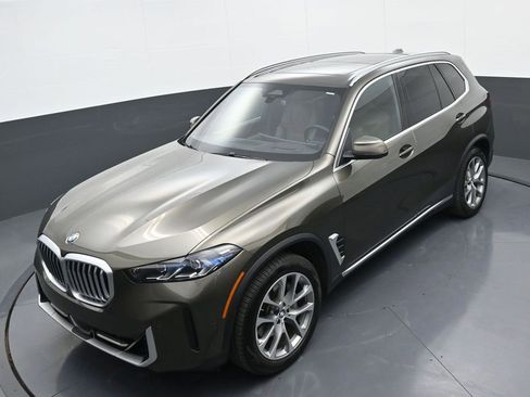 Used 2025 BMW X5 xDrive40i image 32