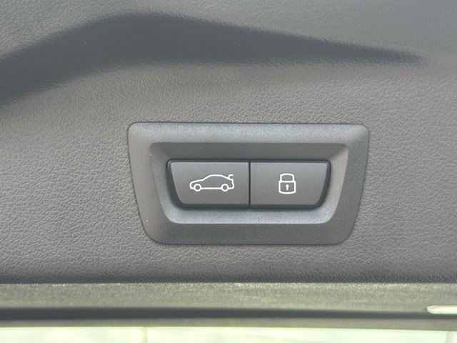 Certified 2026 BMW X5 xDrive50e w/ Climate Comfort Package AWD/4WD image 39