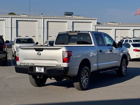 Used 2017 Nissan Titan S AWD/4WD image 16