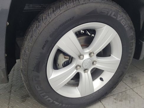 Used 2014 Jeep Compass Latitude w/ Sun/Sound Group FWD image 31