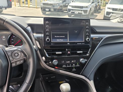 Used 2024 Toyota Camry XSE FWD image 14